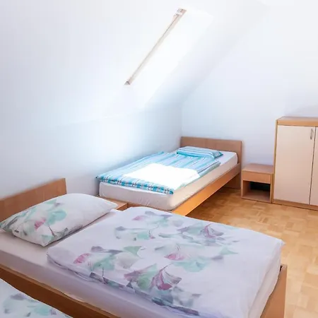 Prázdninový dům House Parabola Log pod Mangartom