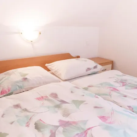 House Parabola * Log pod Mangartom