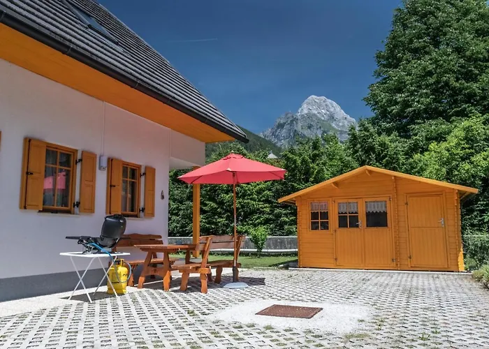 House Parabola Log pod Mangartom