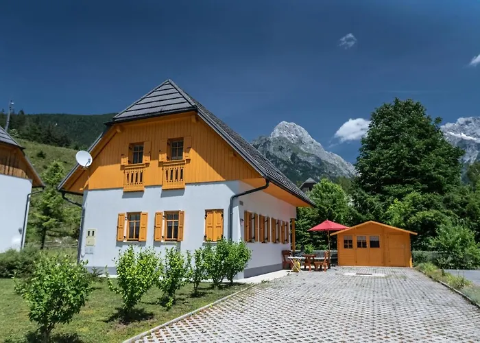 Prázdninový dům House Parabola