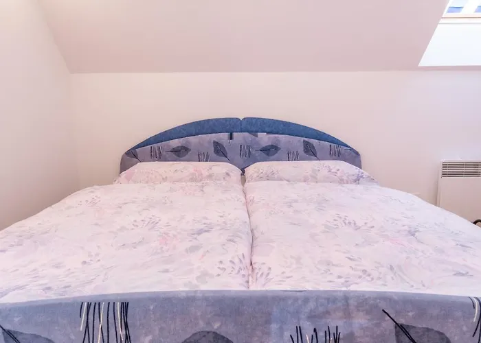 House Parabola * Log pod Mangartom