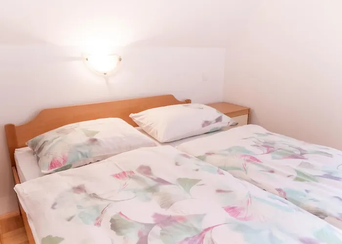 House Parabola * Log pod Mangartom